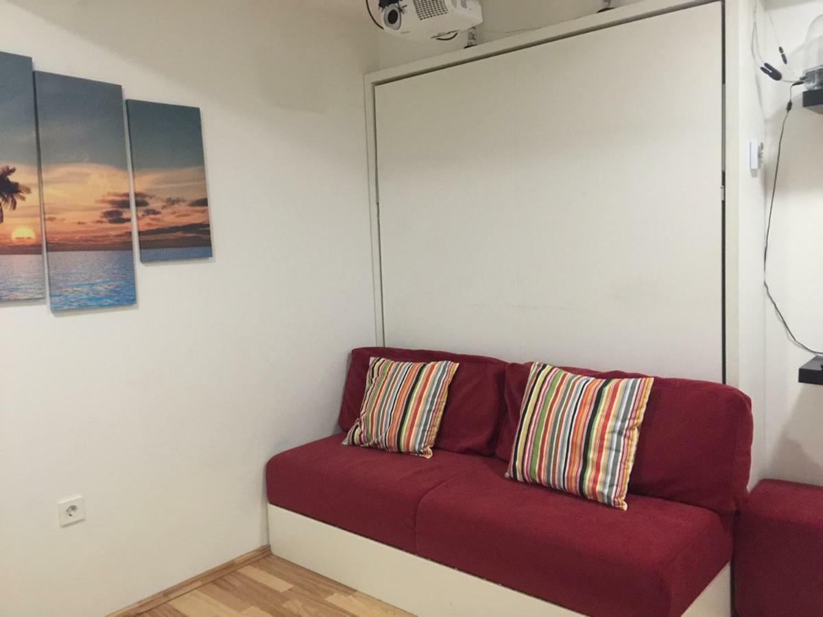 Apartment Red Square リュブリャナ エクステリア 写真